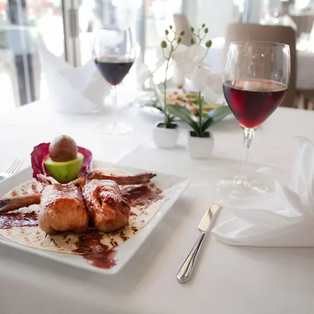 Colosseo Τίρανα