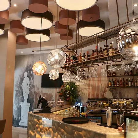 Colosseo 4* Tirana