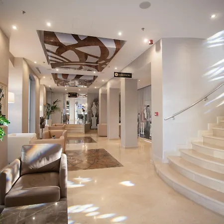 Colosseo Hotel 4*