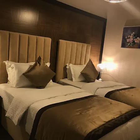 Colosseo 4* Tirana