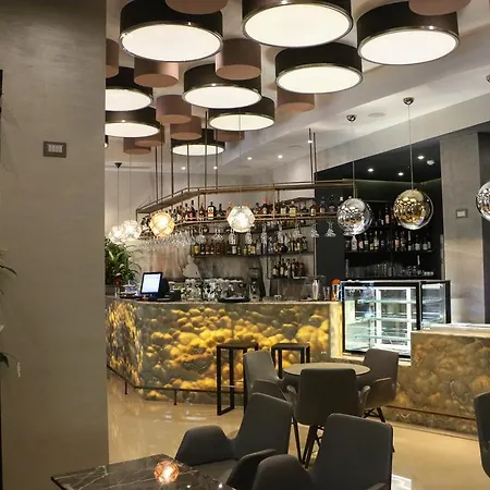 Colosseo 4* Tirana